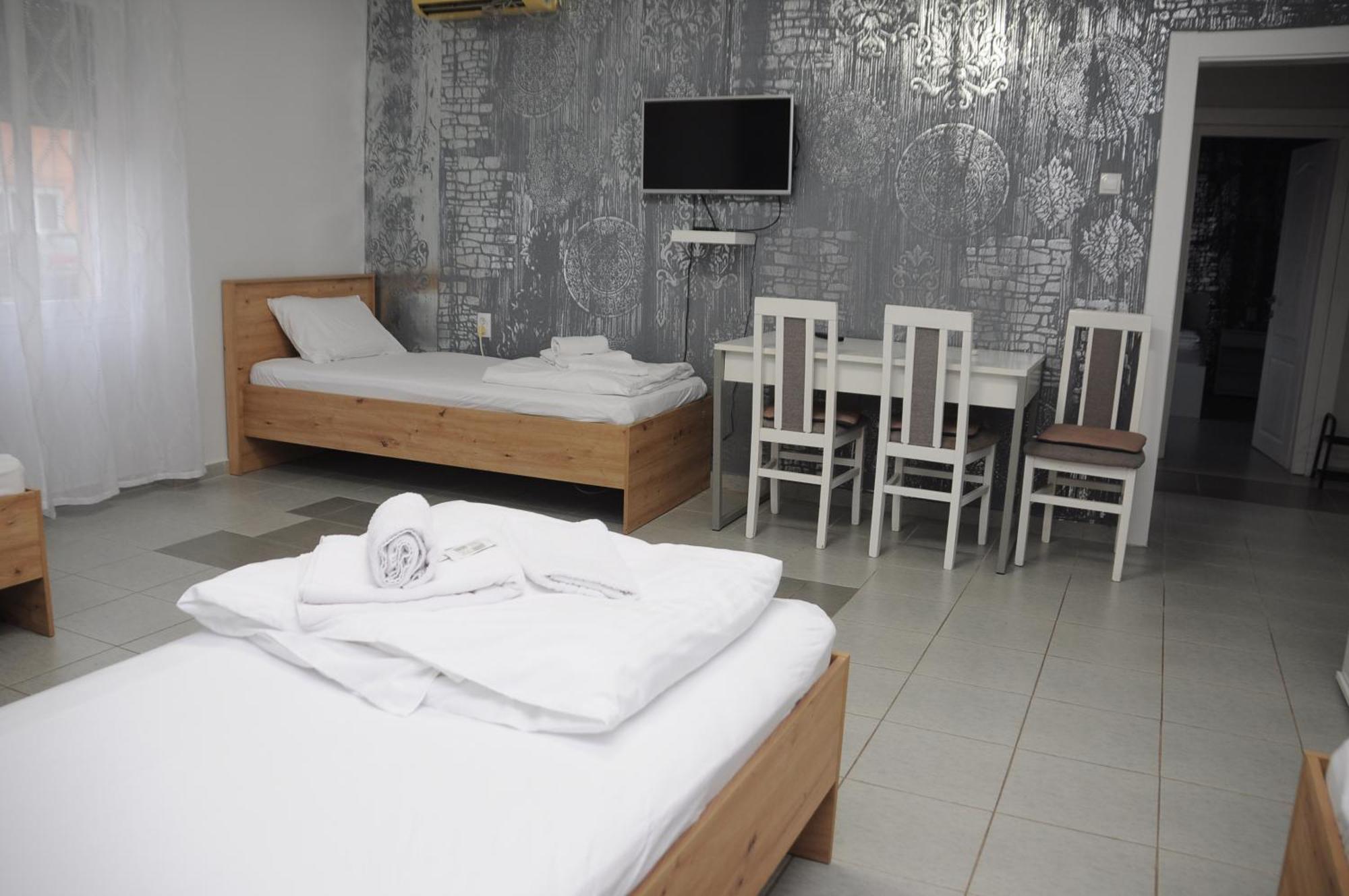 Sobe Sova Kikinda Hotel Exterior photo